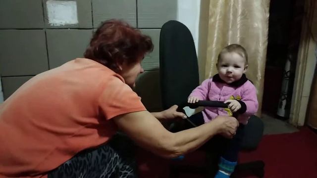 Саныч и компьютерное кресло. Новый способ развлечения. смотреть онлайн