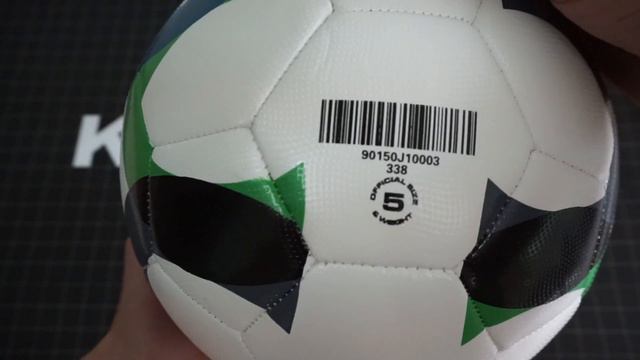Футбольный мяч Kelme Soccer Ball белый