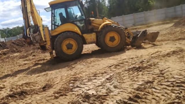 Первый день работы на экскаваторе погрузчике. смотреть онлайн