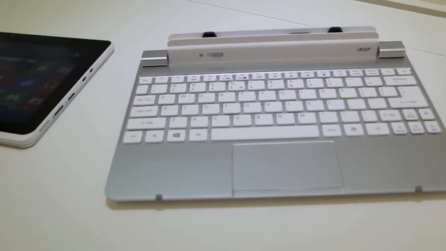 Acer Iconia W510 Windows 8 transforming tablet - The Verge at Computex Taipei смотреть онлайн