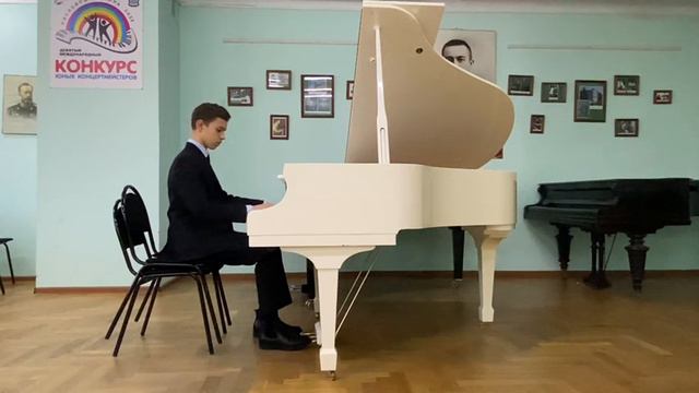 Людвиг ван Бетховен "Лунная соната" смотреть онлайн