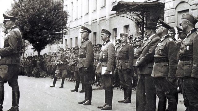 Престольное торжество в храме Спаса Нерукотворного города Смоленска смотреть онлайн