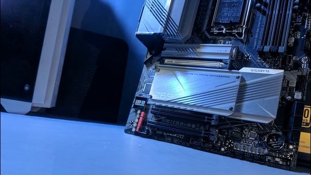 INTEL I9 13900K LAS MEJORES PLACAS BASE COMPATIBLES смотреть онлайн