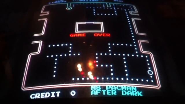 Ms. Pac-Man Hacks смотреть онлайн