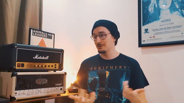Top 5 des guitares Gibson les plus bizarre ? 😲 смотреть онлайн