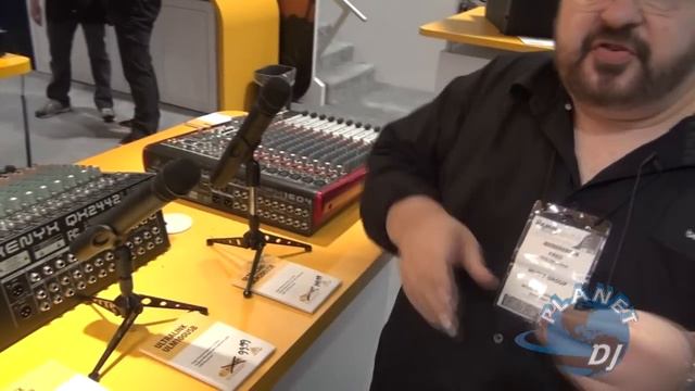 Behringer's New Wireless Mics - NAMM 2012 смотреть онлайн