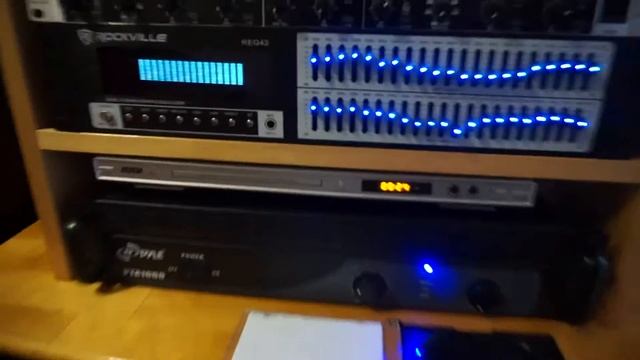 Подключаем DVD плеер к LCD монитору через видеоконвектор VGA смотреть онлайн