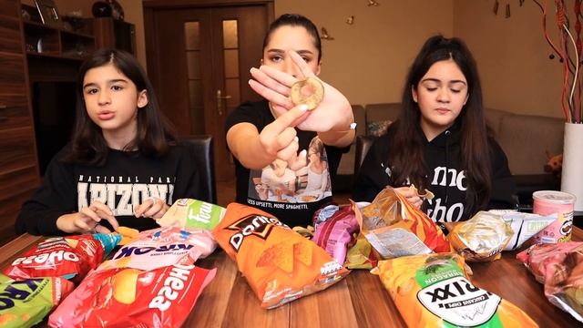 20 ВИДОВ ЧИПСОВ/МУКБАНГ С ЛЕЙЛИ И МИРЬЯМ #AskFatima #mukbang смотреть онлайн