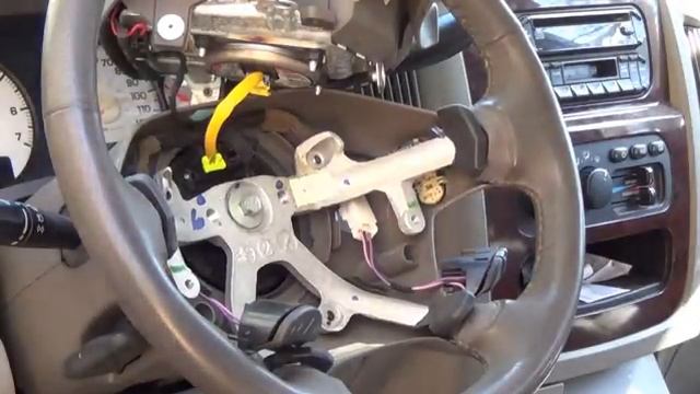 How To: Replace Your Cruise Control Switch on a Dodge Ram 1500 / 2500 / 3500 смотреть онлайн