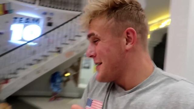 MINI JAKE PAUL IS MY NEW ROOMMATE... смотреть онлайн