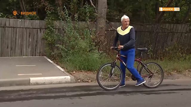 «По адресу» - необустроенный остановочный объект на улице Центральной смотреть онлайн