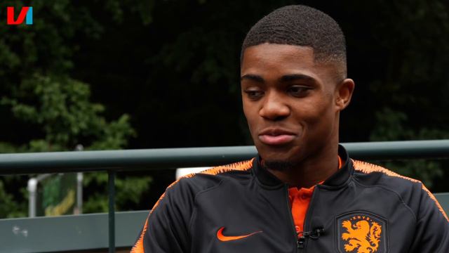 De Toekomst van Oranje #20: Myron Boadu Is Een Fenomeen! смотреть онлайн