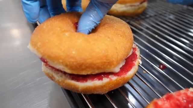 인스타에서 핫한 강남 수제도넛! 매일 새벽 40가지를 만드는, 차원이 다른 압도적 비주얼 수제도넛 / Visual homemade donuts / Korean street foo смотреть онлайн