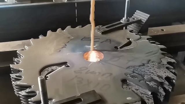 Пилстик - работа нашего электроэрозионного проволочно-вырезного станка. смотреть онлайн