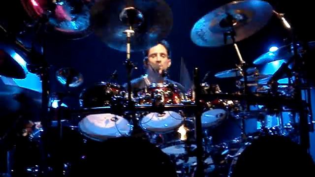 Journey - Glasgow - Still They Ride (part) смотреть онлайн