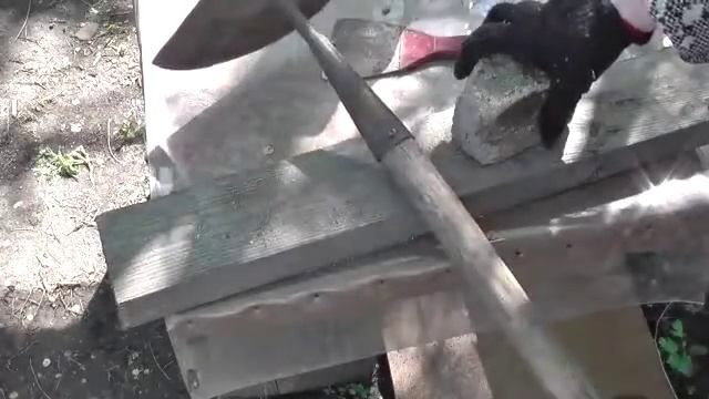 Лайфхак. Заточка тяпки кирпичом!!! ВАУ)) смотреть онлайн