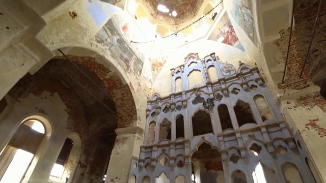 ПИСАННЫЕ ИКОНЫ. ЦЕЛЫЙ ИКОНОСТАС. Заброшенная церковь в селе Котёл, Пензенская область. смотреть онлайн