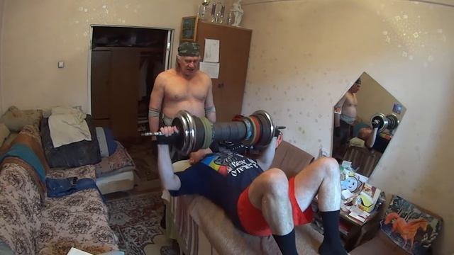 Рекорд Сергея Косенко: жим лежа от груди. Штанга 120 кг 7 раз в подходе. смотреть онлайн
