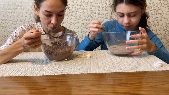 МУКБАНГ Воскресный завтрак/ШАРИКИ НЕСКВИК/MUKBANG BALLS NESQUIK смотреть онлайн