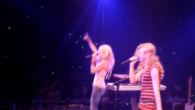 Aly&AJ- Chemicals React Live (full) смотреть онлайн