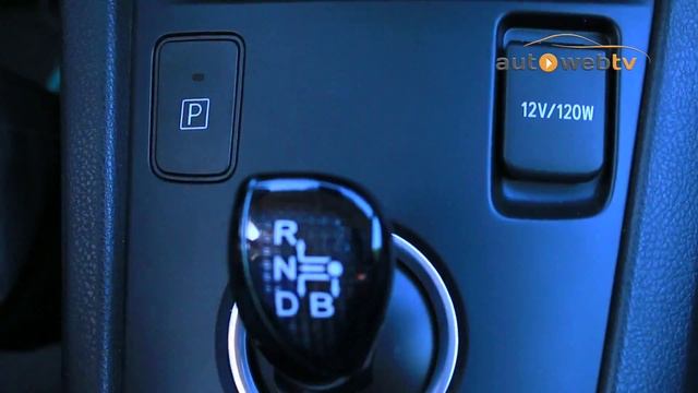 TOYOTA Auris Hybrid 2015 Test Drive