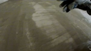 Мифы про ровнители пола.Выравнивание кривой стяжки плиточным клеем