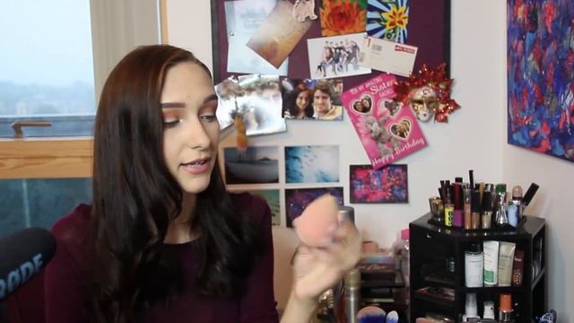 I Get A Lot of Comments About My Makeup... смотреть онлайн