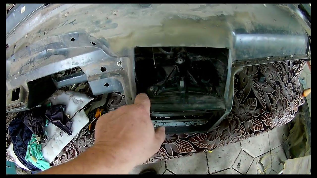 Десятка за 17 тыр. Как разобрать парприз Ваз 2110. Часть раз. смотреть онлайн