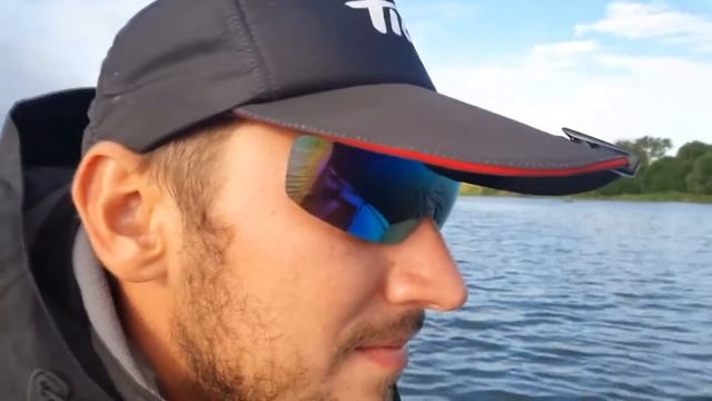 Лучше очков Поляризационная накладка на кепку Wefox смотреть онлайн