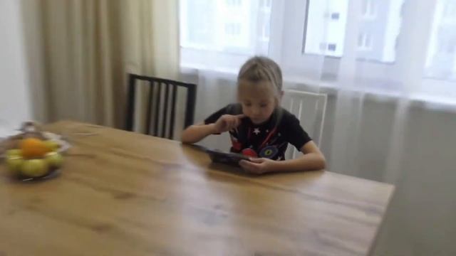 Седжо издевается над девочкой на протяжении 2ух минут смотреть онлайн
