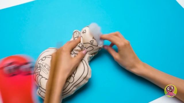 ПОТРЯСАЮЩАЯ кукла-подушка антистресс || Забавная красочная поделка!? смотреть онлайн