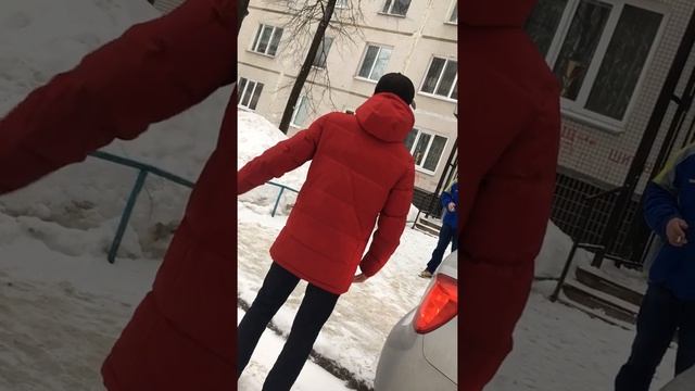 16 ЛЕТНИЙ ПАЦАН УНИЗИЛИ ЗДОРОВОГО МУЖИКА. РЕСПЕКТУХА! смотреть онлайн