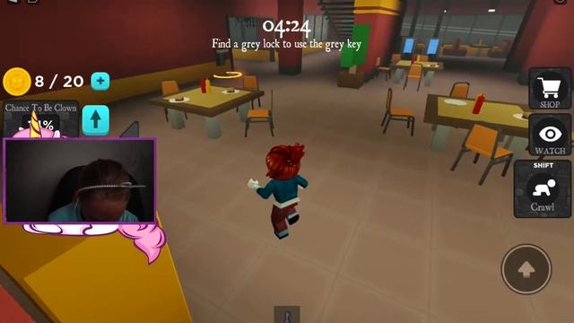 ЗЛОЙ КЛОУН RONALD ОХОТИТСЯ ЗА МНОЙ! ROBLOX смотреть онлайн