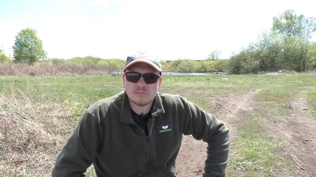 Этот участок реки богат на рыбу! Поклевки на поплавок крупным планом под звуки природы смотреть онлайн