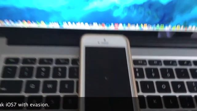 [HOW-TO] - Jailbreak iOS 7 Using evasi0n7 смотреть онлайн
