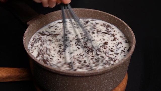 Nur Schokolade und Milch! Delikates Dessert in 10 Minuten ohne Backofen und Gelatine! смотреть онлайн