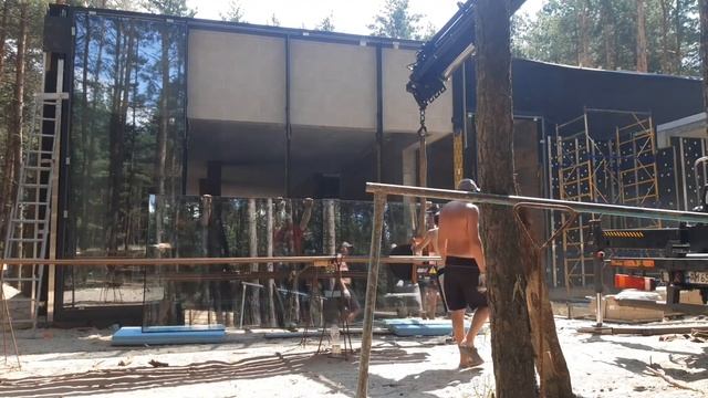 Installation of jumbo format glass manipulation Hiab 220C 5 Kyiv Ukraine ?? смотреть онлайн