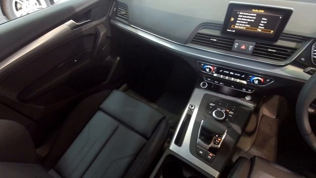 NC19WJY Audi Q5 Sport 45 TFSI quattro 245 PS S tronic смотреть онлайн