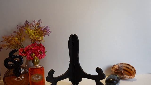 Презентация и распродажа маленьких живописных картин. смотреть онлайн