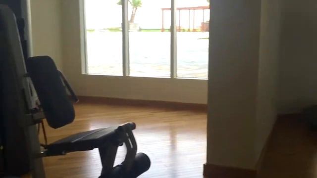 Условия проживания бортпроводников в Эмиратах смотреть онлайн