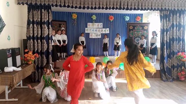 Узбекские танцы. 17-школа. смотреть онлайн