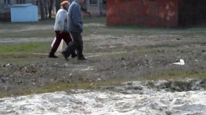 Лиза пошла ссать