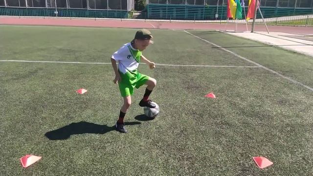 ФУТБОЛЬНЫЕ УПРАЖНЕНИЯ / ВИДЕОУРОК № 5 смотреть онлайн