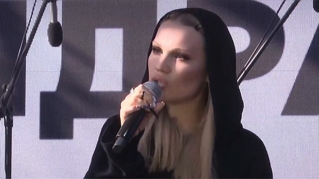 Сандра Мантика - «Пополам». Песня посвященная всем воинам и их женам, которые ждут их дома. смотреть онлайн