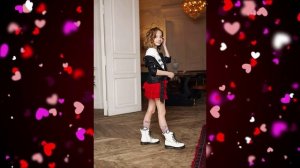 ВЫ НЕ ПОВЕРИТЕ! Как живет сейчас юная певица Вика Старикова? Песни Три желания, Чудак, Журавли.