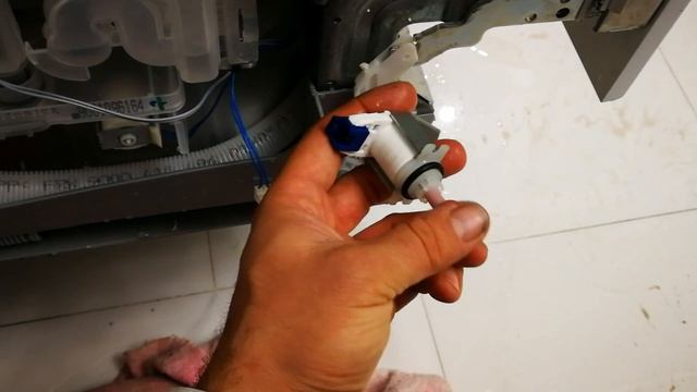 Посудомойка Bosch Siemens ошибка e19. Решение. смотреть онлайн