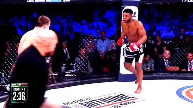 Пол Дейли вырубает с колена смотреть онлайн