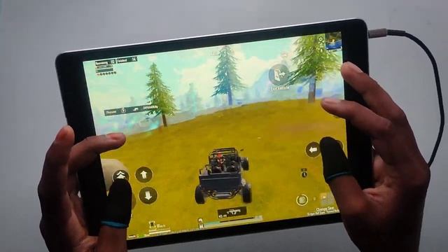 THIS MOVEMENT IS VERY EFFECTIVE!! Fastest 6 Finger Claw Handcam | IPAD 9 | PUBG | Solo Vs Squad смотреть онлайн