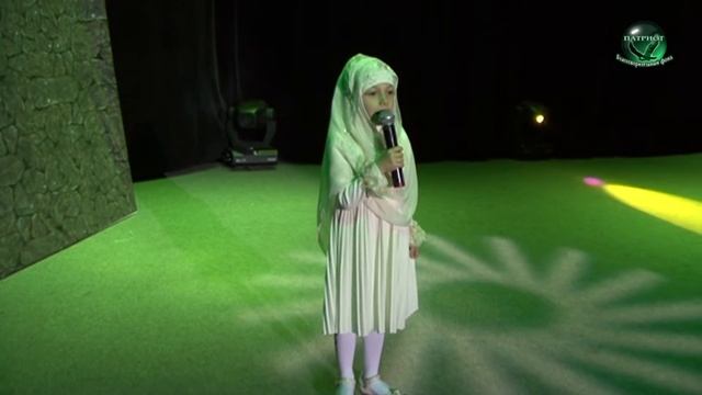 Стихотворение про Пророка (с.а.с) - Халимбекова Абидат смотреть онлайн