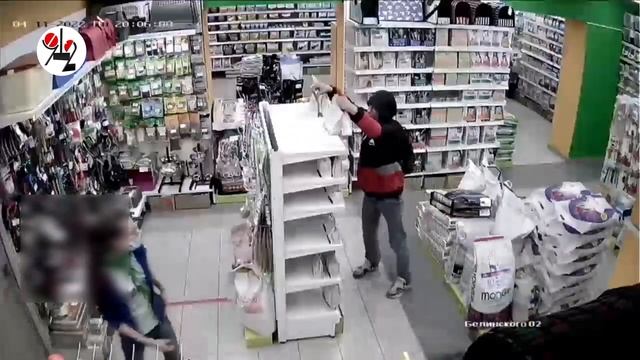 Бухой грабитель потырил 6 пачек кошачьего корма. Real Video